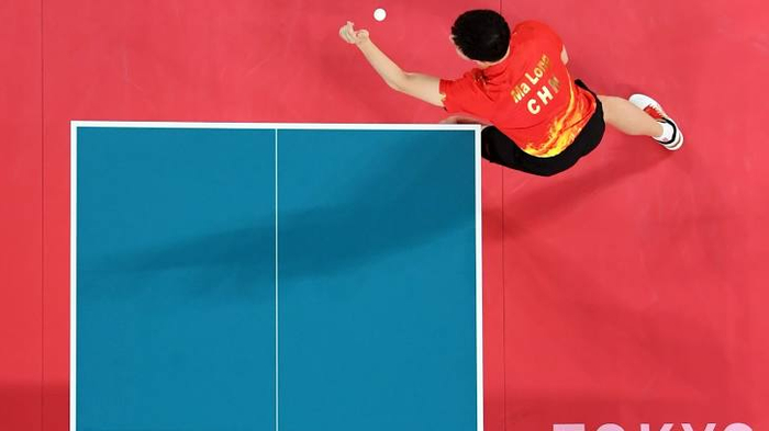 中国队鏖战奥地利队，奥恰洛夫带队取胜