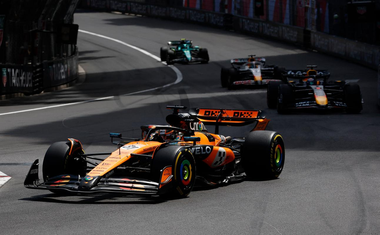 法拉利轻取红牛车队,佩雷兹刷新纪录 法拉利轻取红牛车队,佩雷兹刷新纪录